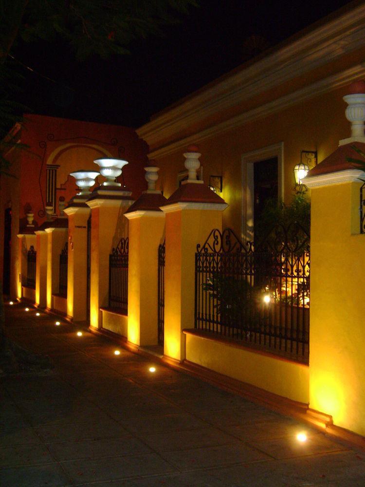Casa De Las Columnas Mérida Exteriör bild