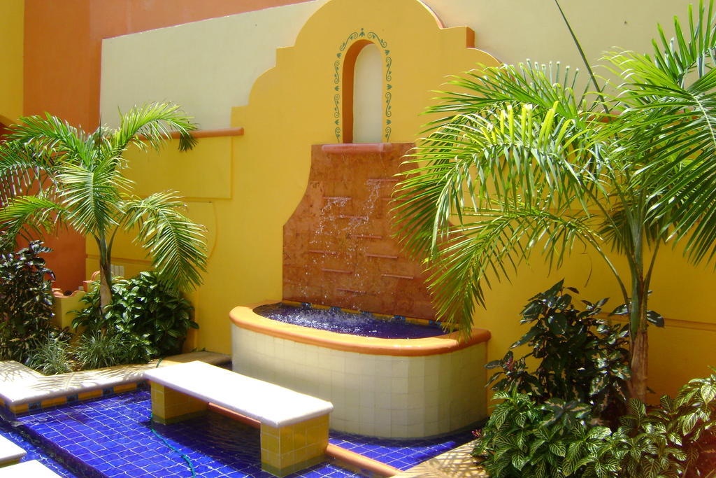 Casa De Las Columnas Mérida Exteriör bild
