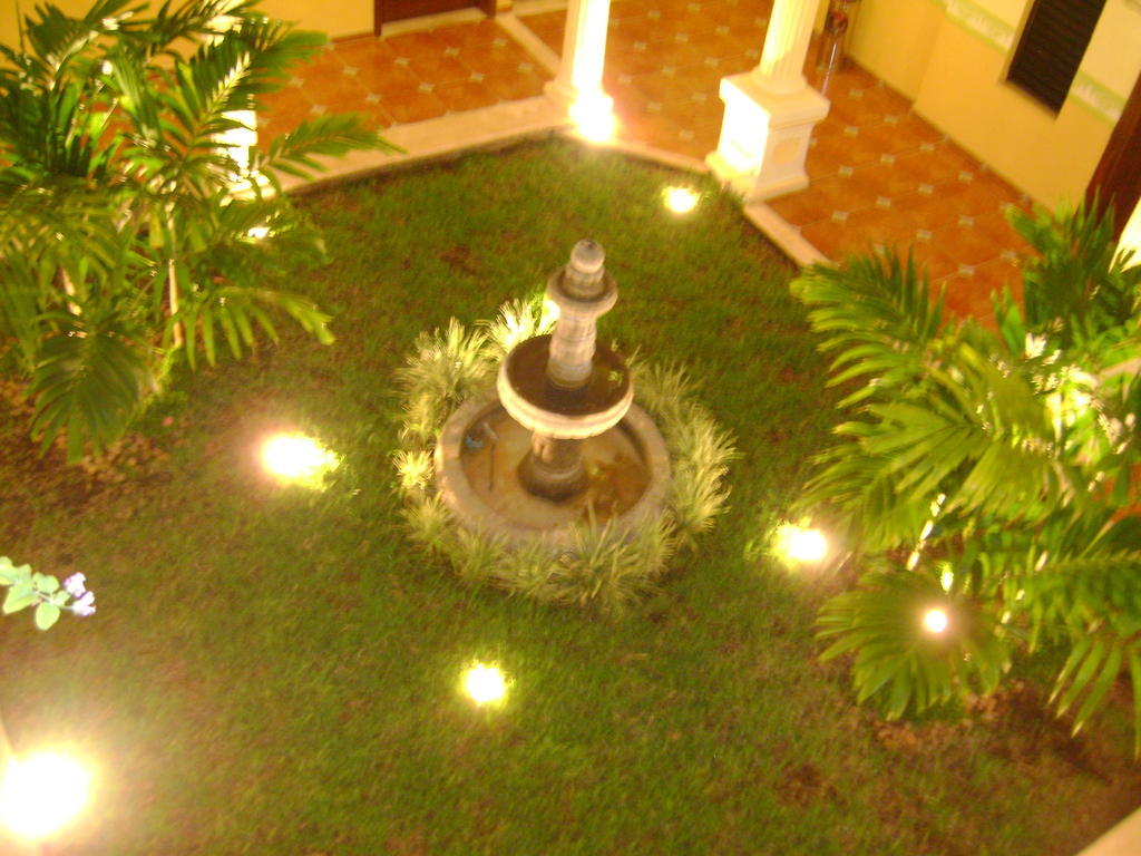 Casa De Las Columnas Mérida Exteriör bild